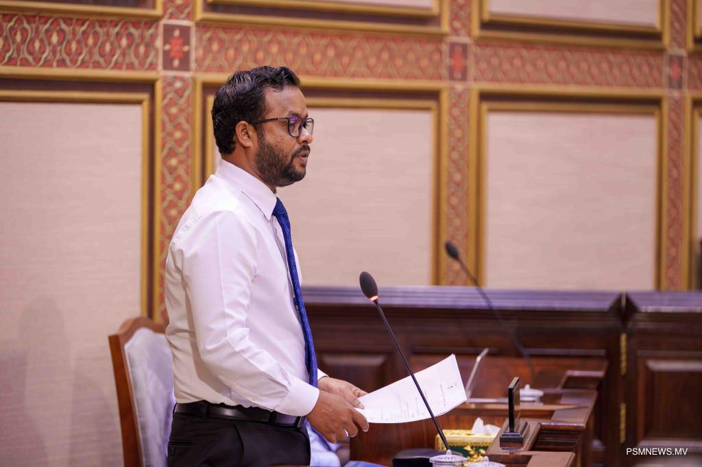 ސޯބެ އައްޑޫބަހުރުވައިން ސުވާލުކުރުމުން، ވަޒީރު މުއްތަލިބު ހުވަދޫ ބަހުރުވައިން ޖަވާބު ދެއްވައިފި