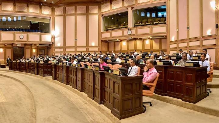 ކޮތަޅުން ނަގާ ޑިއުޓީ އަށް ލުއި ލިބޭ ގޮތަށް ކުނި މެނޭޖުކުރުމުގެ ޤާނޫނު އިސްލާހުކޮށް ފާސްކޮށްފި