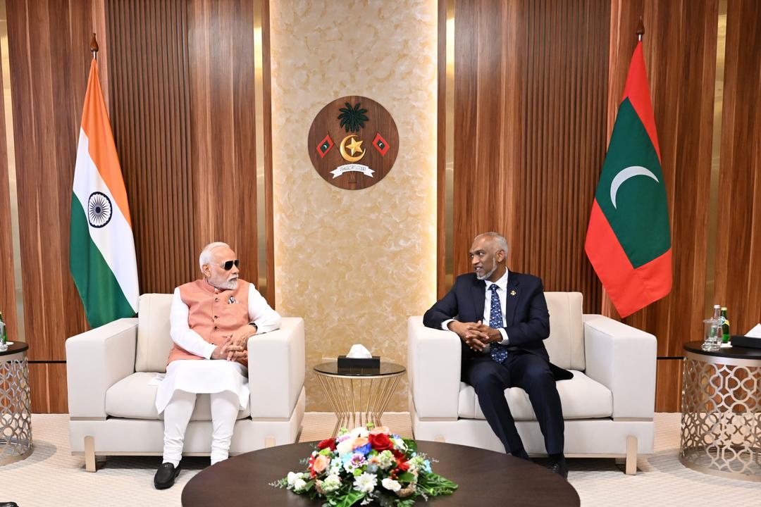 އިންޑިއާގެ މިނިވަންދުވަހުގެ މުނާސަބަތުގައި، ރައީސް ތަހުނިޔާ ފޮނުއްވައިފި
