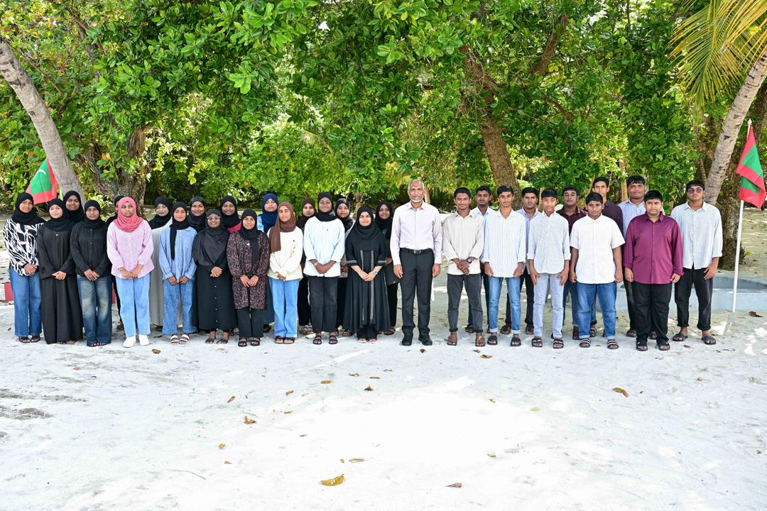 ރާއްޖެ ހަމަ މަގަށް ގެންދިއުމުގެ ހުރިހާވެސް ބާރެއް އޮތީ ދަރިވަރުންގެ އަތްމަތީގައި: ރައީސް