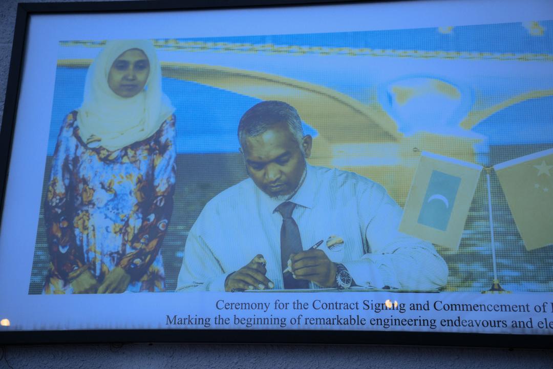ސިނަމާލެ ބްރިޖު: ރައީސް މުޢިއްޒުގެ ޤާބިލުކަމާއި ބުރަ މަސައްކަތްޕުޅު ހަނދުމަ އައުކުރަންޖެހޭ ވަގުތެއް