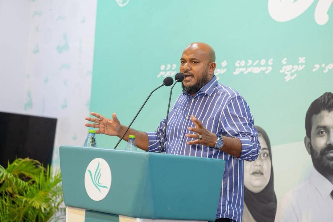 އަމިއްލަ އެދުން އިސްކުރާ ލީޑަރުންނާއި ސާބިތުވެތިބޭ އިޚްލާޞްތެރި ލީޑަރުން ރައްޔިތުންނަށް މިހާރު ވަކިކުރަން އެނގޭނެ: ޝުޖާޢު