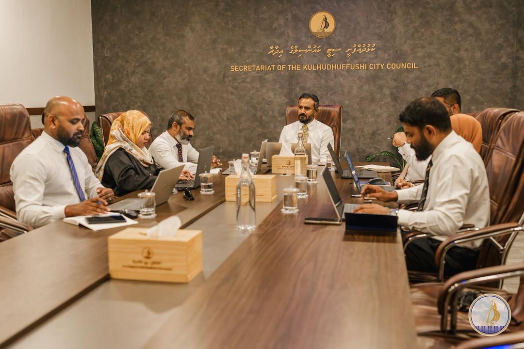 ކުޅުދުއްފުށީ މަސް ޖެޓީގެ މަސައްކަތް ހުއްޓިފައި ވަނީ ސާވޭ އަގު ބޮޑުކަމުން: މޭޔަރު