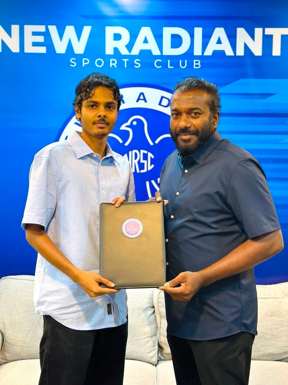 ޓީސީގެ މެދުތެރޭގެ ތަނބު ޔަޒްދާން ނިއުރޭޑިއަންޓަށް ސޮއިކޮށްފި