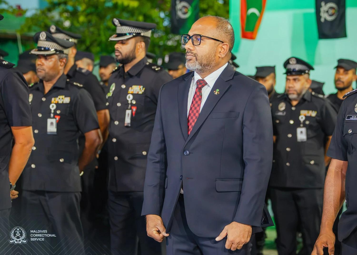 ކަރެކްޝަންސް މުވައްޒަފުންނަށް މަޤާމުގެ ކުރިއެރުން ލިބޭނެގޮތް ހަދާދޭނަން: ވަޒީރު އިހްސާން