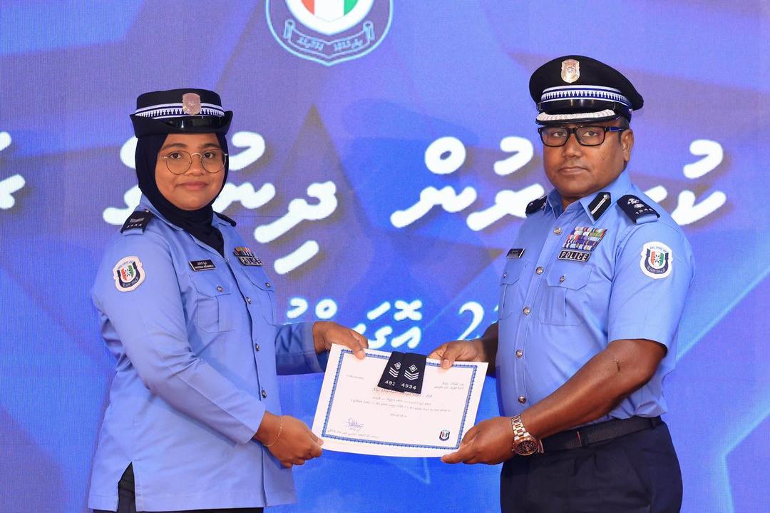 ފުލުހުންގެ ބޮޑު ކުރިއެރުމެއް: މާލެ އޭރިއާގެ 166 އޮފިސަރަކަށް ރޭންކުގެ ކުރިއެރުން