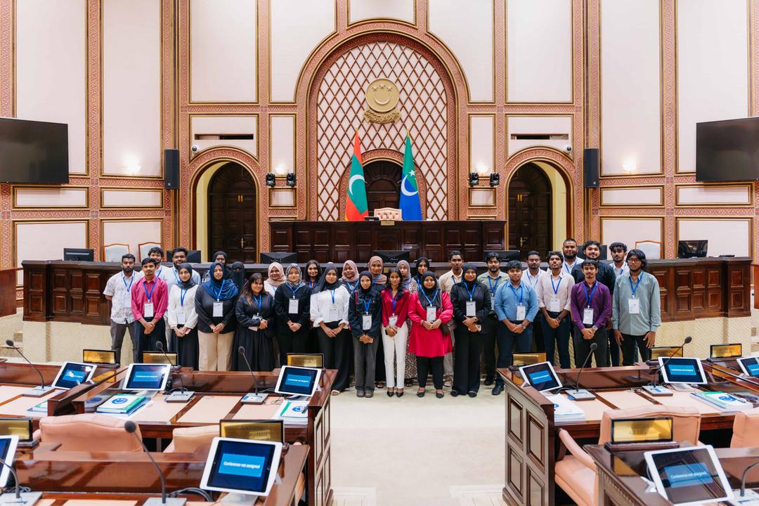 ޒުވާނުންނަށް އަމާޒުކޮށް، ބާއްވާ ޔޫތް ޕާލަމެންޓް ފަށައިފި