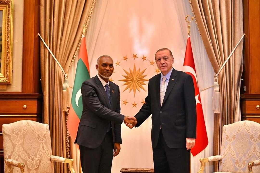   ތުރުކީން، ރާއްޖެ އަށް 75 ބާވަތަކުން ޑިއުޓީ ކަނޑާލައިފި