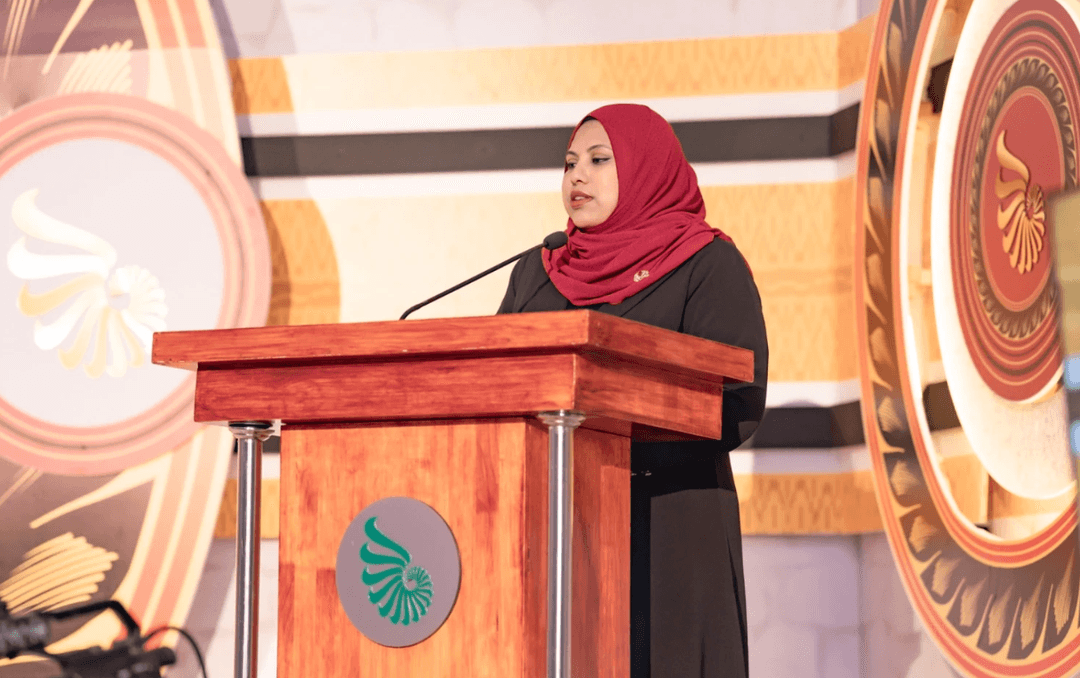 ދިވެހި ބަސް ރައްކާތެރިކޮށް، ސަގާފަތާއި ޤައުމިއްޔަތު ދިރުވުމަކީ އެންމެންގެ ޒިންމާއެއް: ވަޒީރު ހީނާ