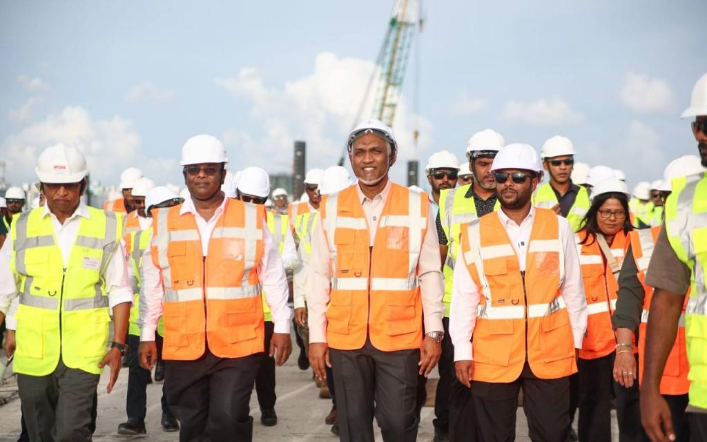 ތިލަމާލެ ބުރިޖު ބައްލަވައިލެއްވުމަށް ރައީސް ފައިމަގުން މާލެއިން ވިލިމާލެއަށް!