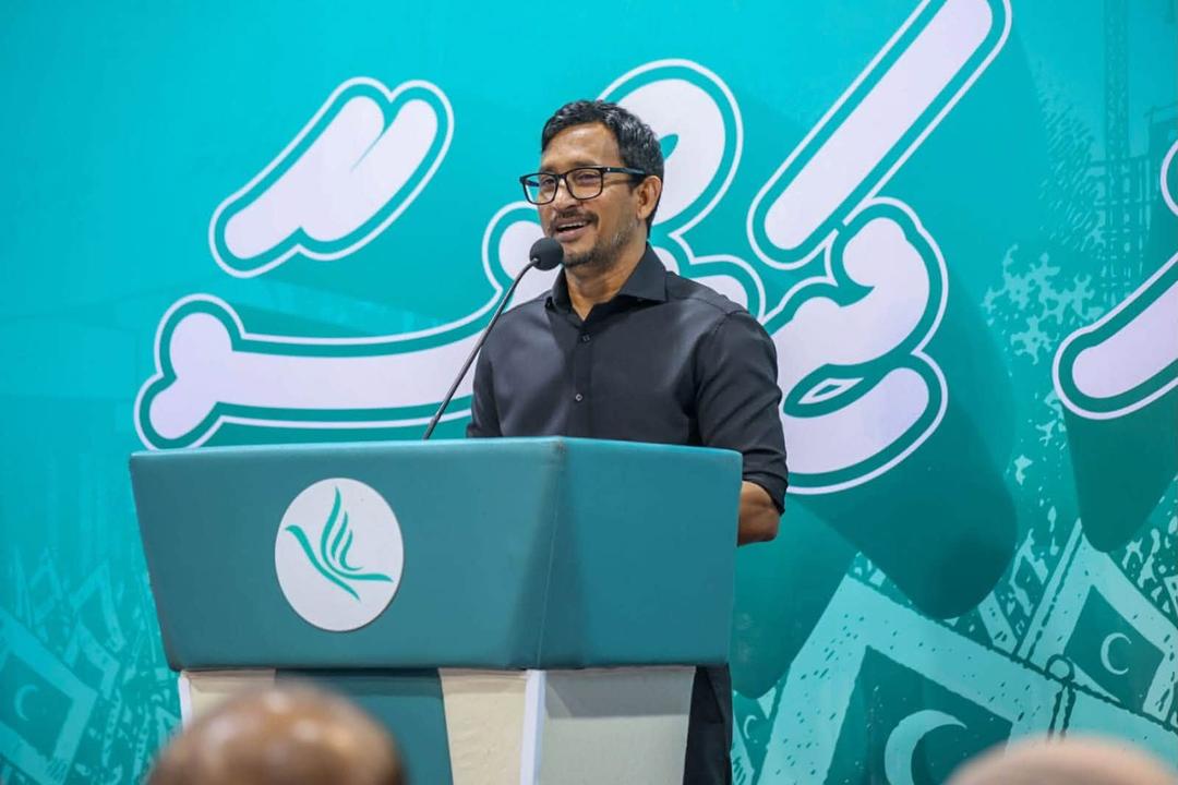 ޕީއެންސީގެ ހުރިހާ މަޖިލިސް މެމްބަރުން ތިއްބެވީ ރައީސް މުއިއްޒާއެކު ގަދަކޮށް: ފަލާހް