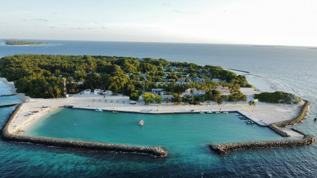 72 އަހަރުގެ އަންހެނަކަށް ގަދަކަމުން ޖިންސީ ގޯނާކޮށް މަރުގެ އިންޒާރު ދީފި