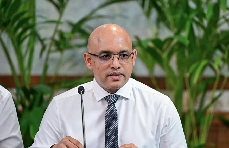ފިނޭންސް މިނިސްޓަރު ހަސަން ޒަރީރު