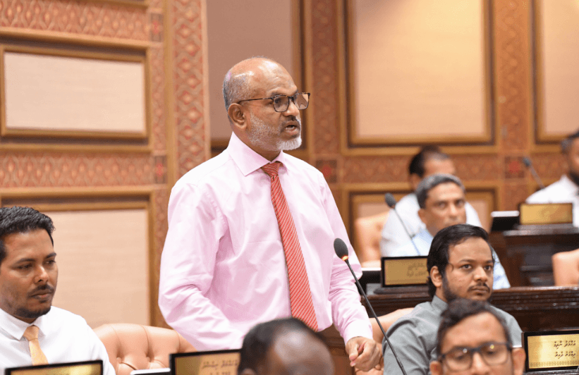 މީޑިއާގެ މިނިވަންކަމަށް ހުރަހެއް ނާޅަން: ނާޒިމް