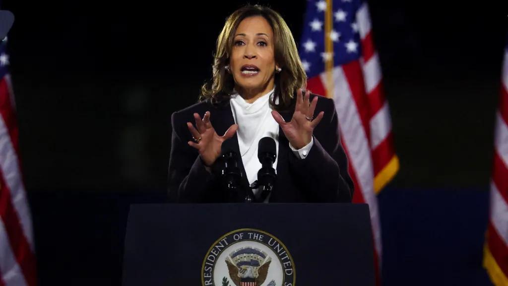 Kamala Harris Rallies 70,000 in Symbolic Venue, Promising “Different Path” to America’s Future