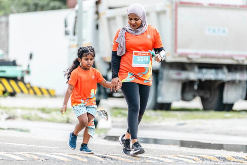 4000 ދުވުންތެރިންނާ އެކު، ދިރާގު ރޯޑް ރޭސް މާދަމާ 