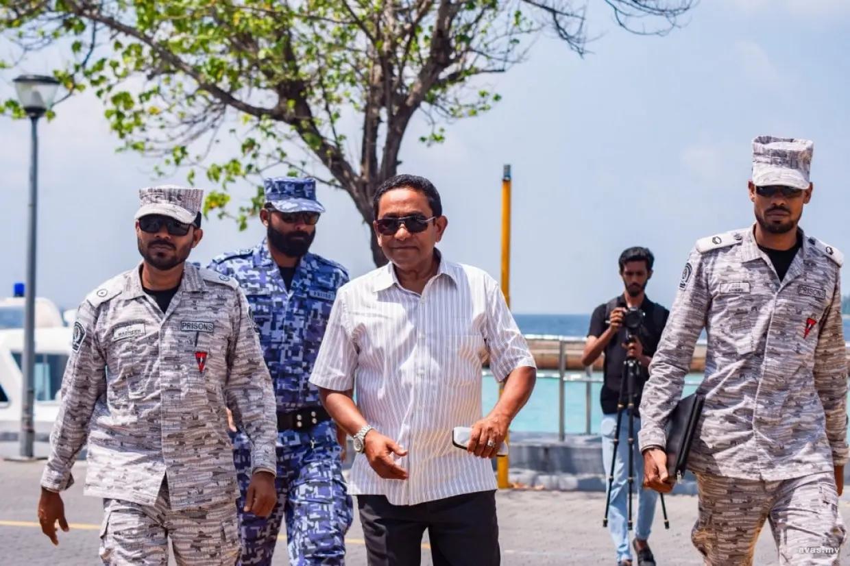 ރައީސް ޔާމިންގެ އިންޑިއާ އައުޓް މައްސަލަ ކޯޓުން ބޭރުކޮށްލައިފި 