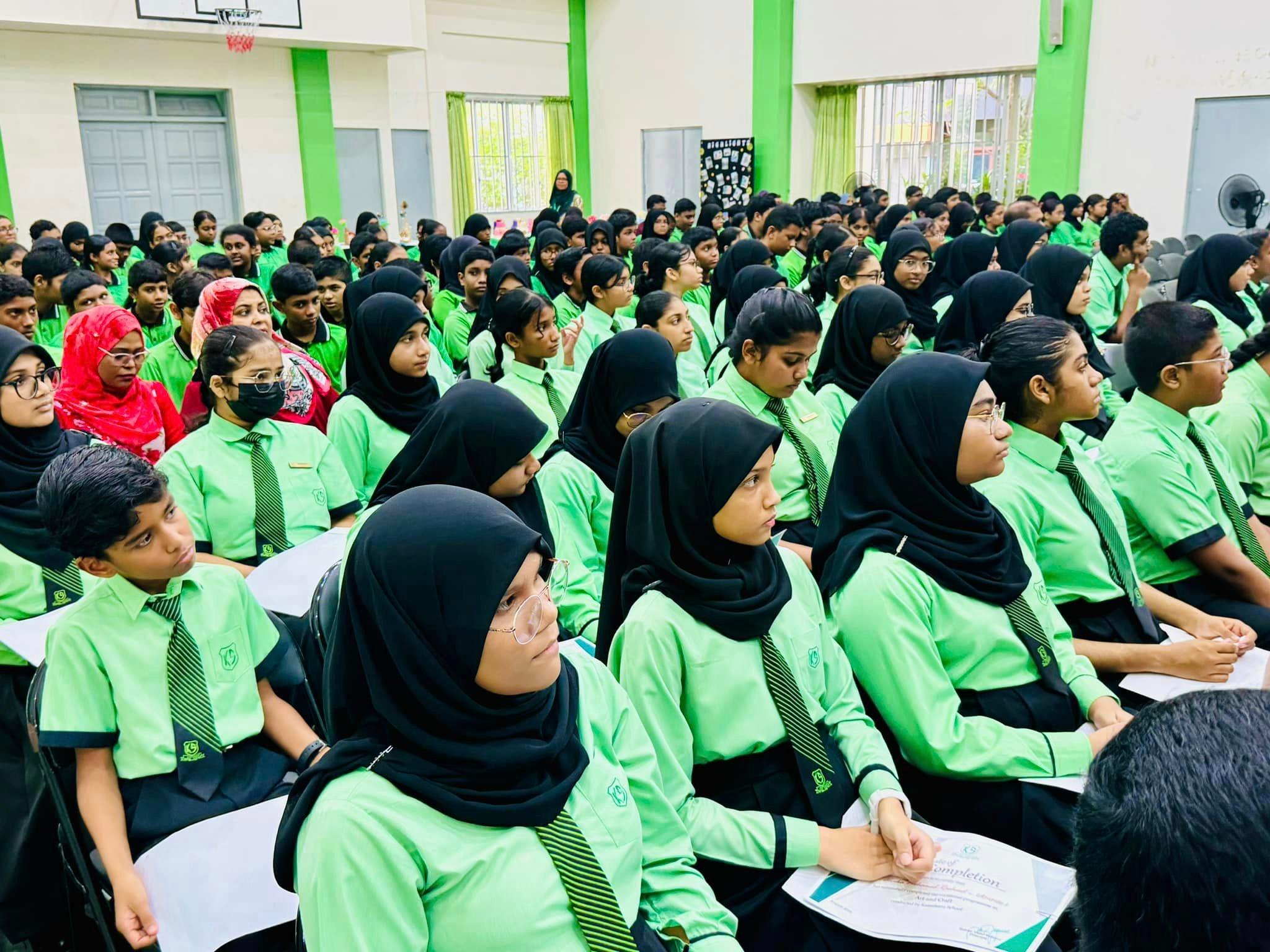 ޑިސެމްބަރުމަހު ބޮޑު ޗުއްޓީ ލިބޭގޮތަށް ކަލަންޑަރު ނެރެފި 