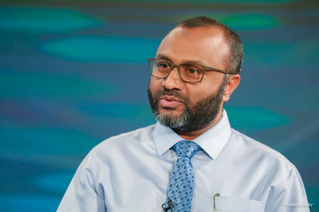 ވަޒީރު ޝަހީމް އަދާލަތު ޕާޓީއަށް އަލުން ސޮއިކުރައްވައިފި