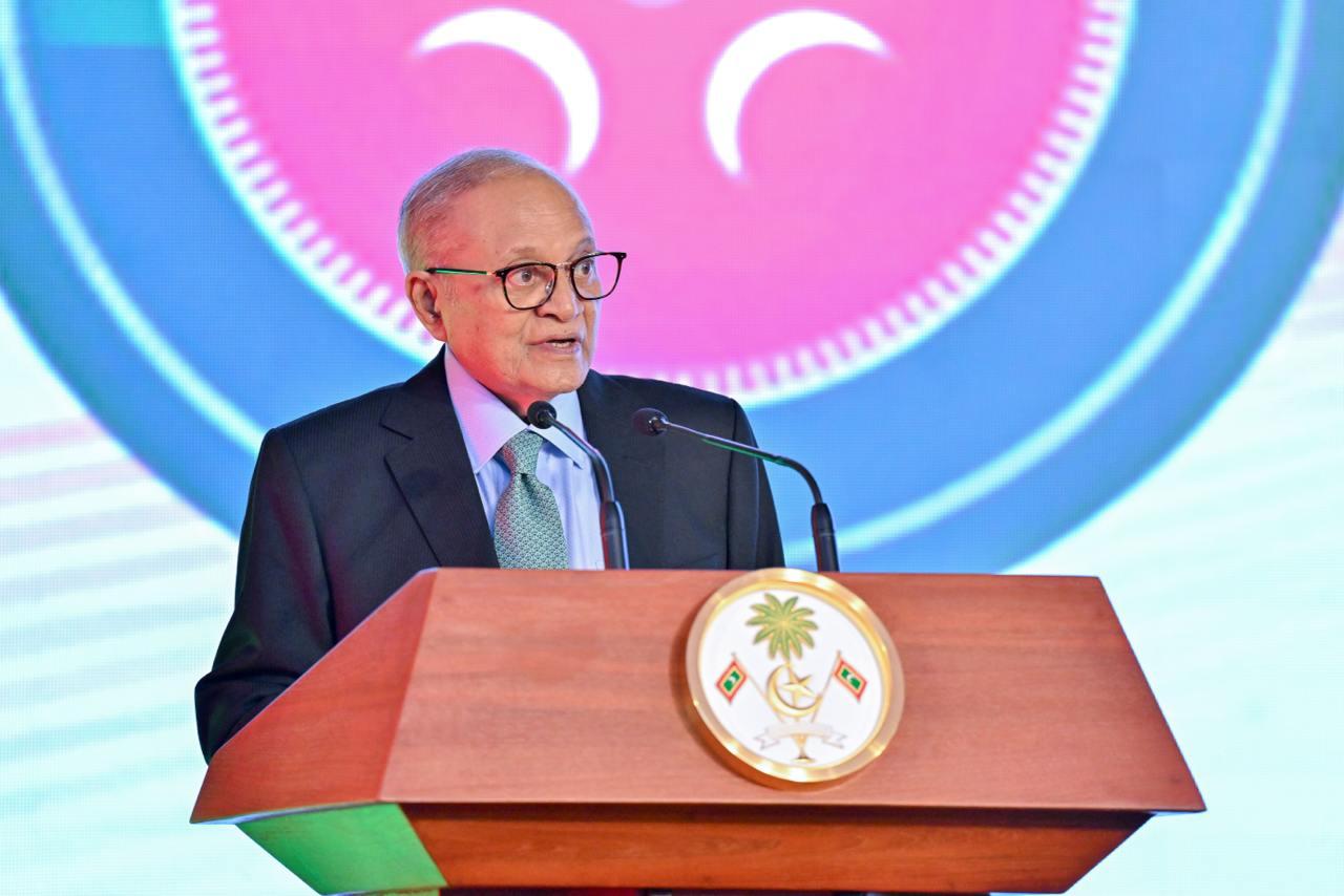 ނަސްރުގެ ދުވަހުން ލިބޭ ފިލާވަޅަކީ  ދިވެހިންގެ އެއްބައިވަންތަކަން ދެމެހެއްޓުމުގެ މުހިންމުކަން: މައުމޫން
