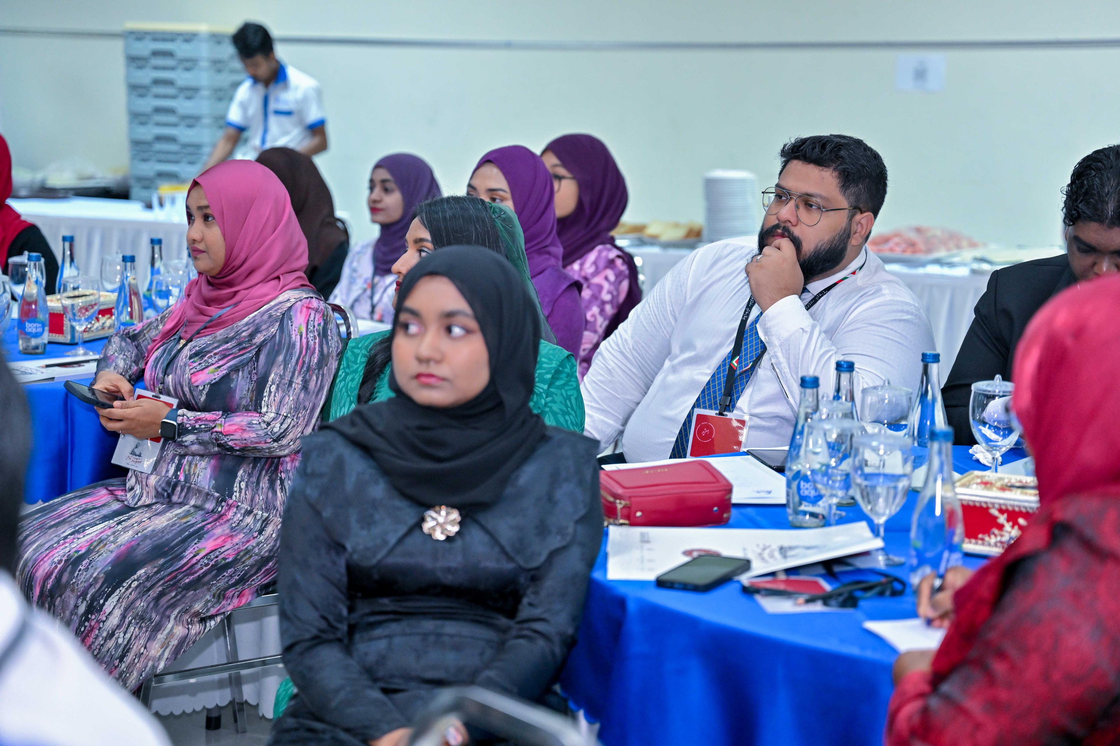 ޤައުމިއްޔަތު ކޮލެޖުގެ ފުރަތަމަ މަހާސިންތާ ކާމިޔާބު ކަމާއެކު ނިންމާލައިފި