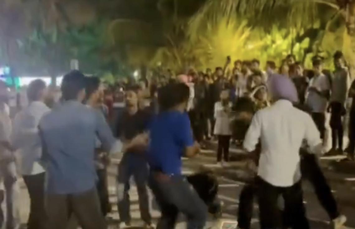 "އާޓިފިޝަލް ބީޗުގައި މާރާމާރީ ހިންގުމުގައި ބައިވެރިވި ބިދޭސީންނަށް ފިޔަވަޅު އަޅާނަން"