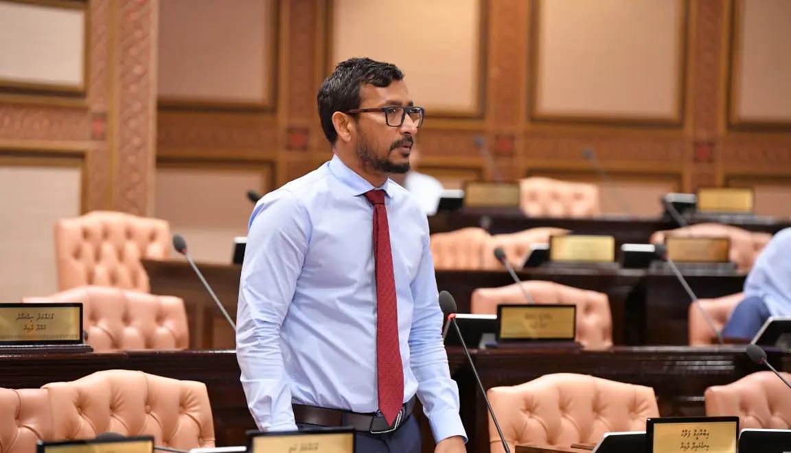 މަޖިލިސް މެމްބަރުން