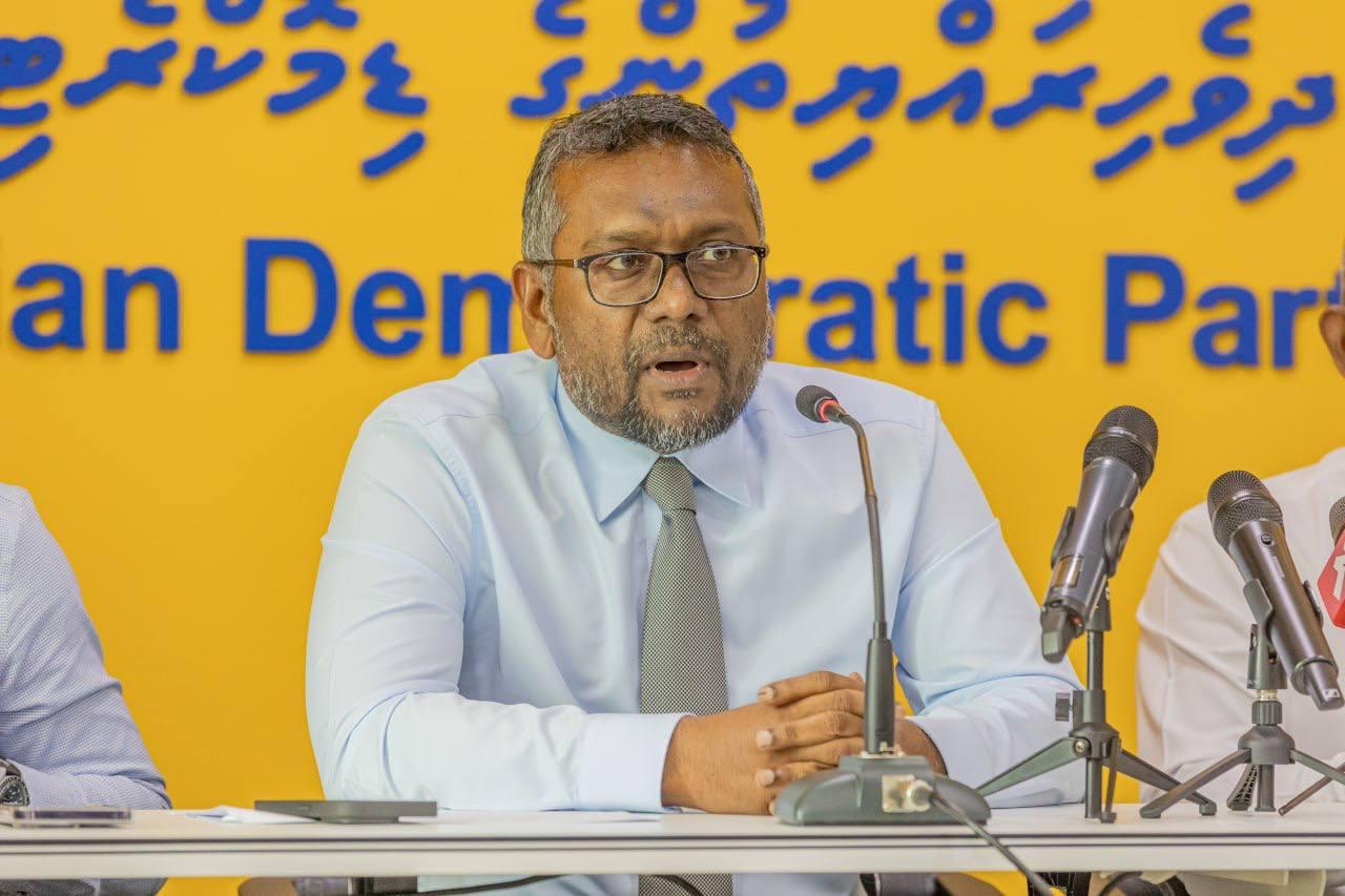 އެމްޑީޕީގެ ޗެއާޕާސަން ފައްޔާޒު އިސްމައީލް: އޭނާ ވަނީ 2028 ގެ ރިޔާސީ އިންތިހާބުގެ ޕްރައިމަރީގައި ވާދަކުރައްވާނެކަން އިއުލާންކުރައްވާފައި -- ފޮޓޯ: އެމްޑީޕީ