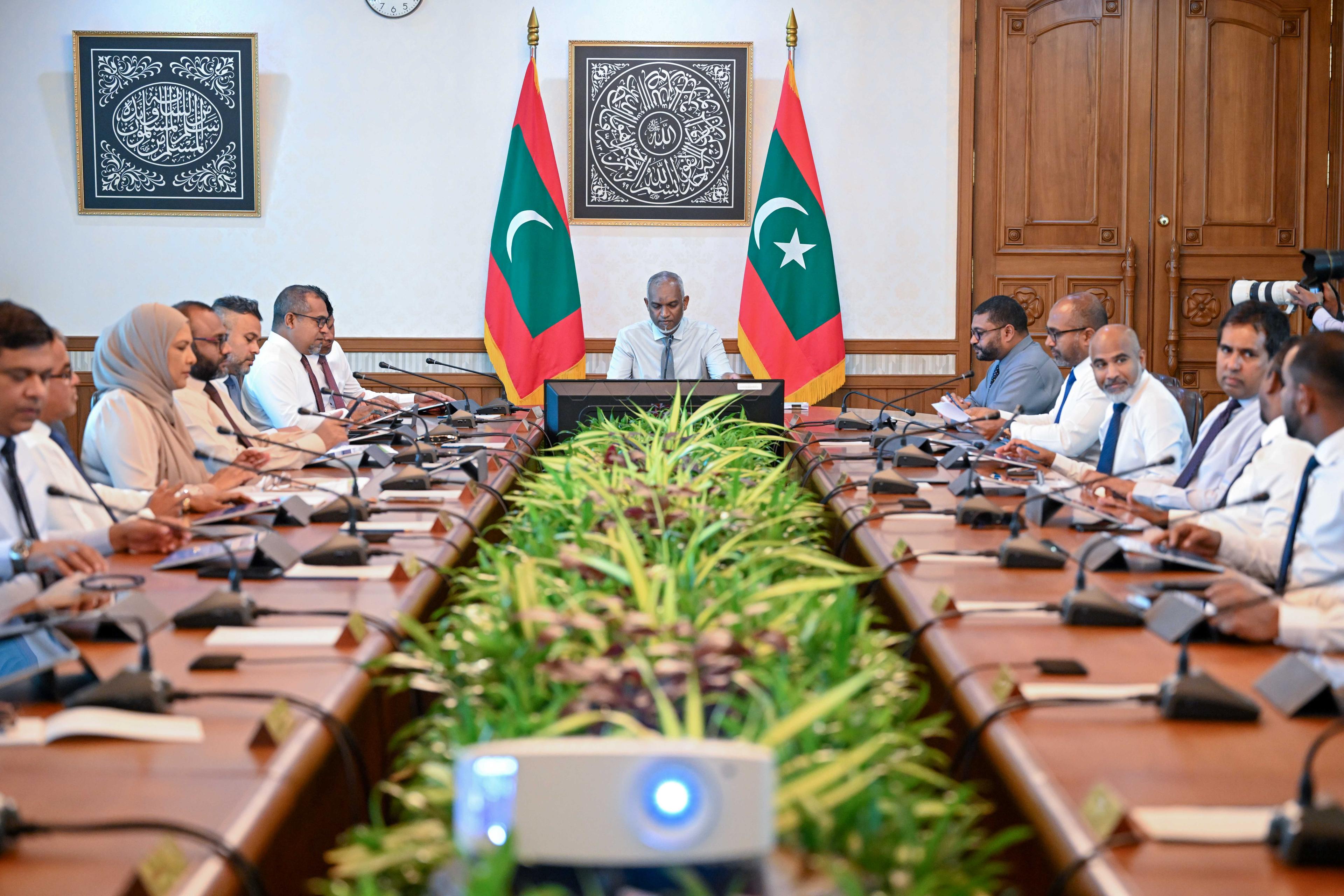  Government Reshuffle: Foreign Minister to Transition to Finance, New Health Minister Appointed