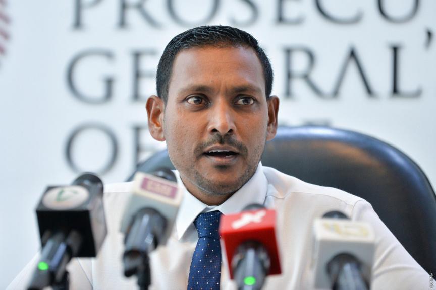 އިސްތިއުފާގެ ސިޓީ ނުލިބޭ ކަމަށް ބުނެ، ޕީޖީގެ މަގާމުން ޝަމީމް ވަކިކުރަން މަޖިލީހުން ފާސްކޮށްފި