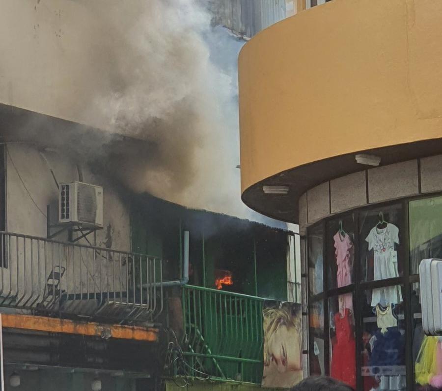 Fire Erupts at Henveiru Dhoohimerige