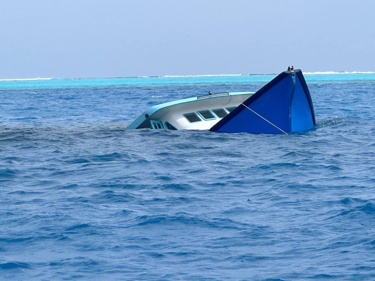 އަލިފާން ރޯވި ދޯނި އަޑިއަށް ގޮސްފި