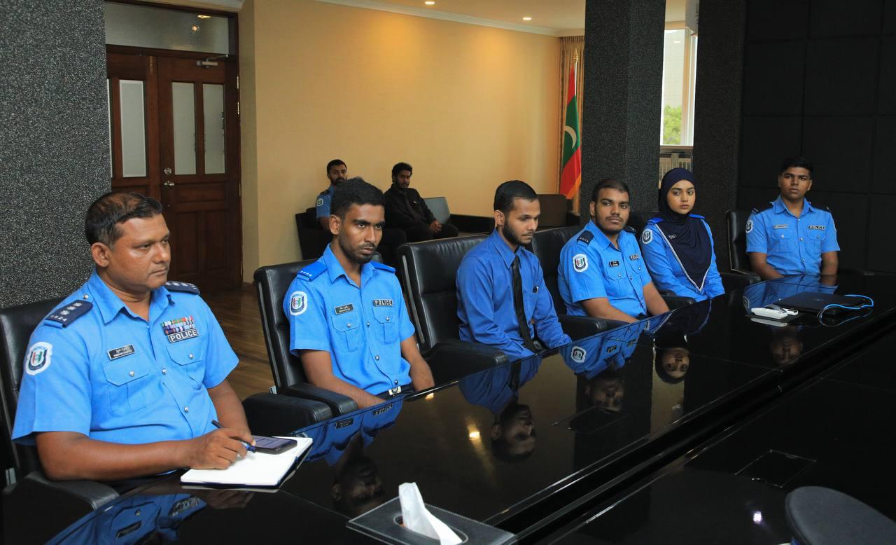 ބައިނަލްއަގުވާމީ ތަމްރީނު ޕްރޮގްރާމްތަކެއްގައި ބައިވެރިވުމަށް 13 ފުލުހަކު ރާއްޖޭން ބޭރަށް