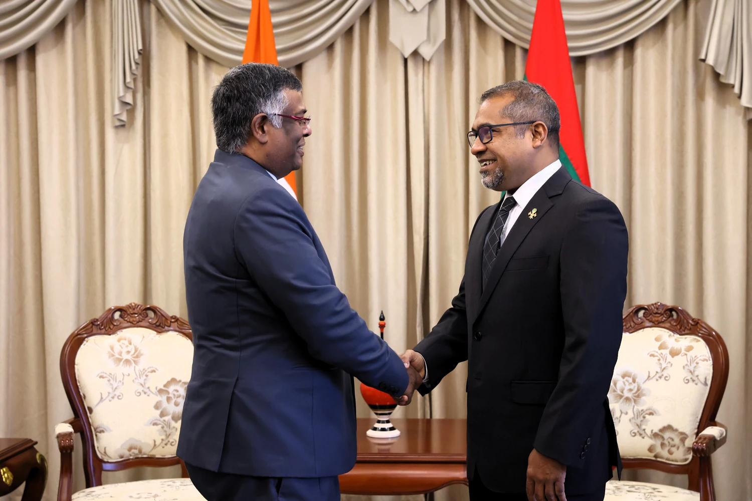 ރާއްޖެއަށް ދިމާވާ ކޮންމެ ދަތި ހާލަތެއްގައި އެންމެ ފުރަތަމަ އެހީތެރިކަން ފޯރުކޮށްދެނީ  އިންޑިއާއިން 