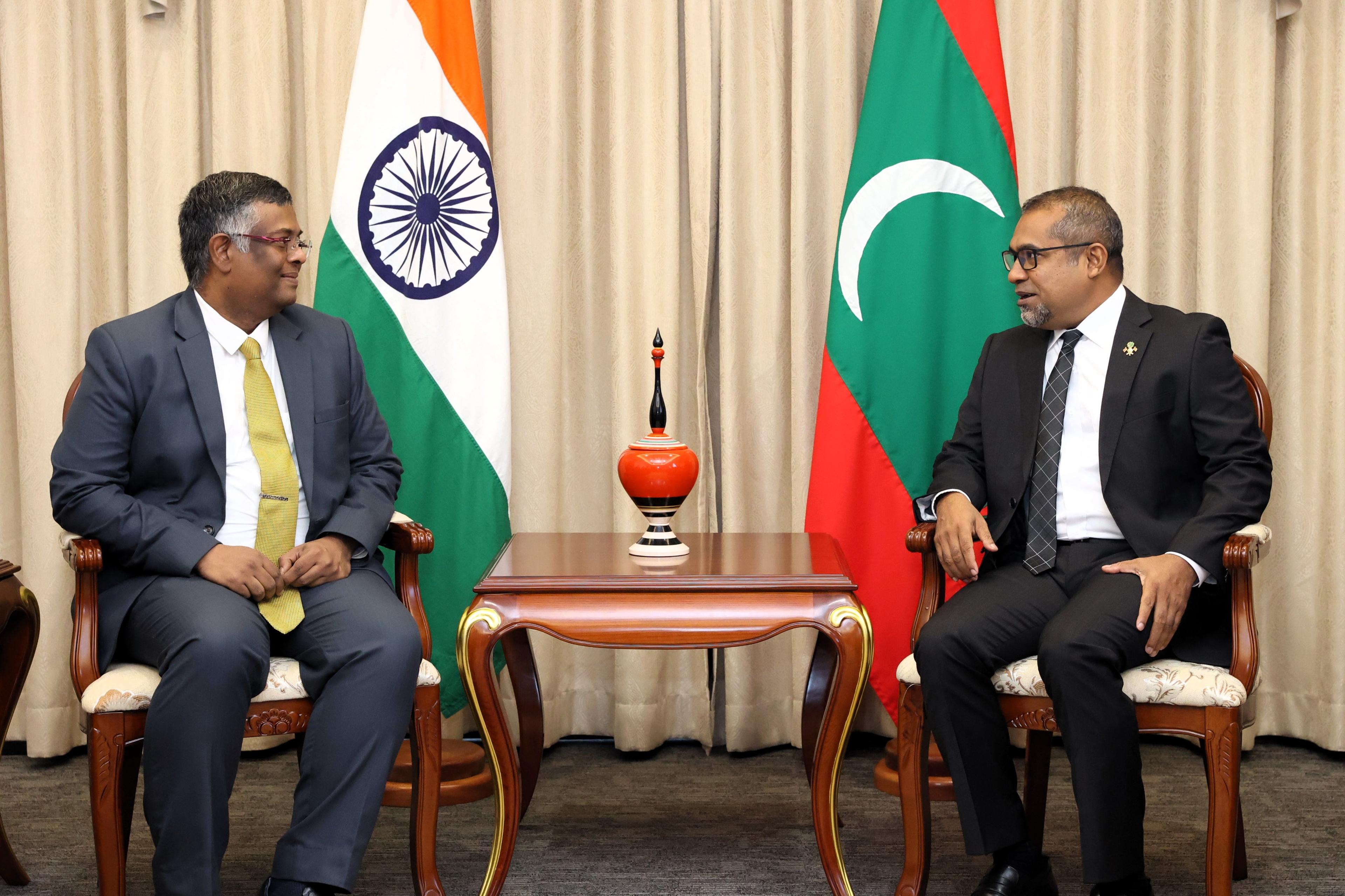 ރާއްޖެއާއި އިންޑިއާގެ ގުޅުން ހަރުދަނާކުރުމަށް މަޝްވަރާކޮށްފި 