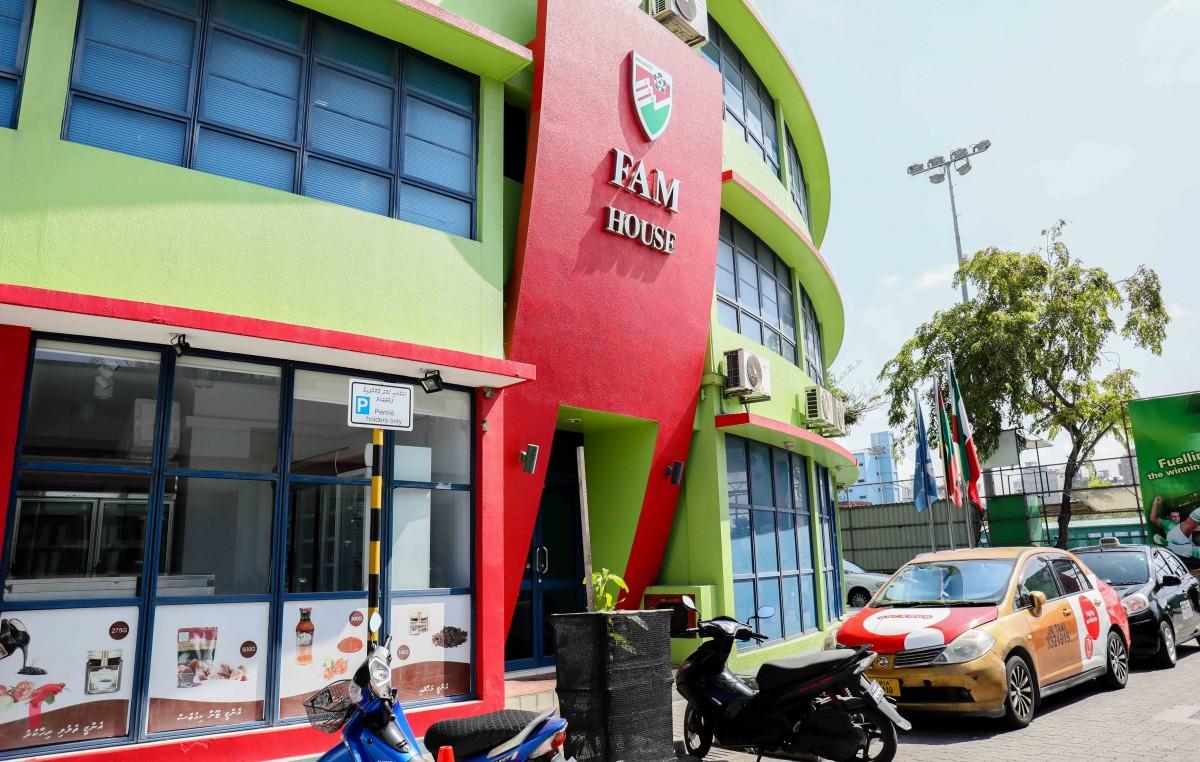 ދިވެހި ފުޓްބޯޅަ ސީޒަން ހުއްޓުވައިފި