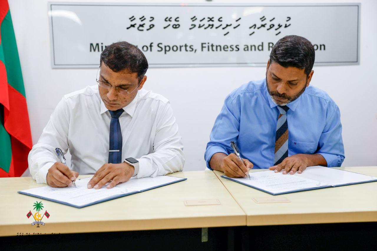 ތިން ރަށެއްގެ ކުޅިވަރު ވަސީލަތްތައް ތަރައްޤީކުރުމަށް ފެނަކައާ ހަވާލުކޮށްފި