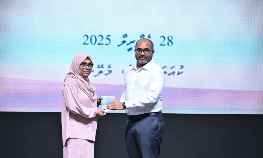 ދިވެހި ޕާސްޕޯޓާއި އައިޑީކާޑު މެލޭޝިޔާއިންވެސް މިހާރު ލިބޭނެ 