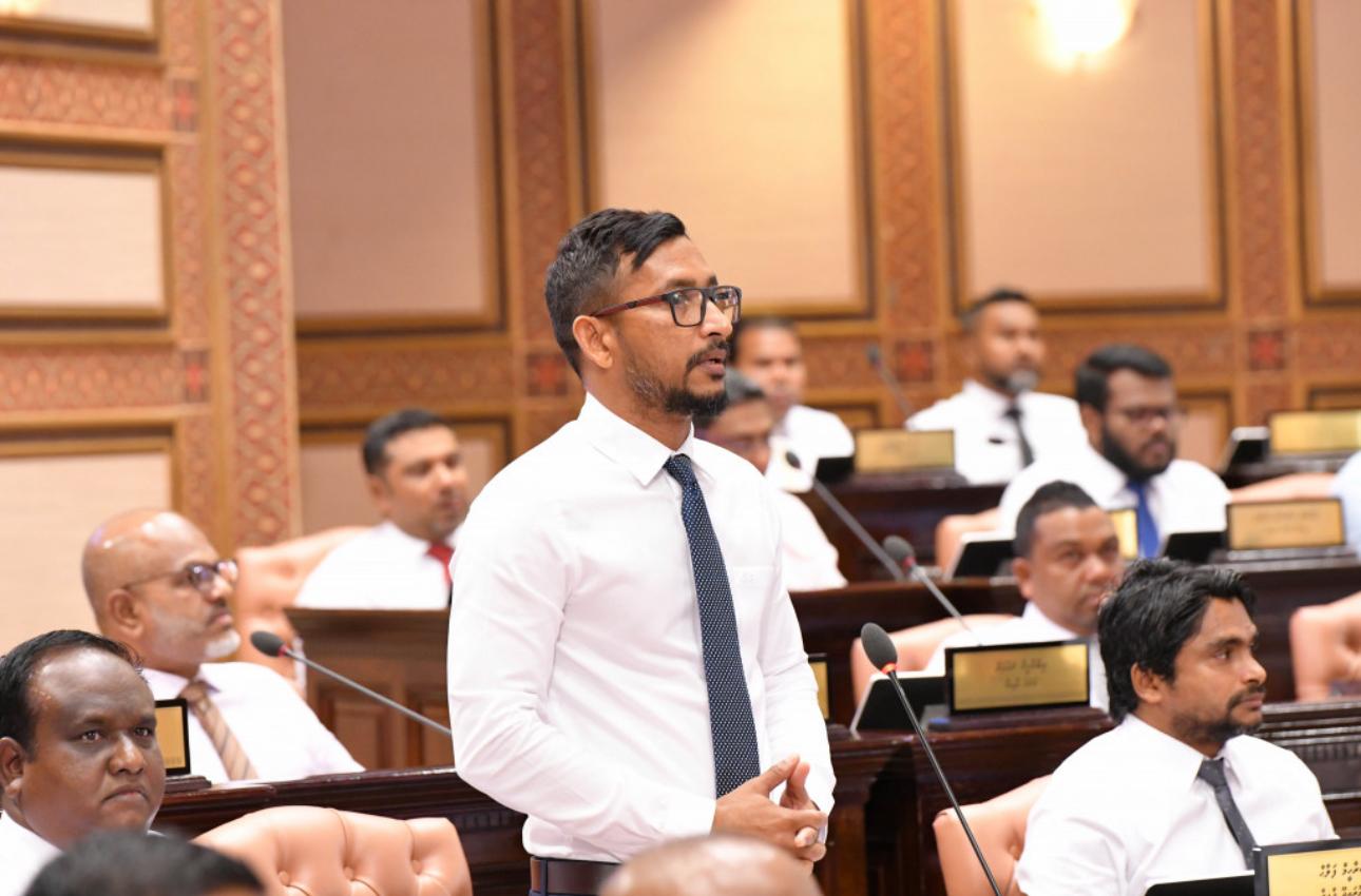 މަރުކަޒީ ބޭންކުން ކުރާ ކަންކަމުގެ ތެރެއަށް ރައީސް ނުވަންނަވާނެ - ފަލާހު