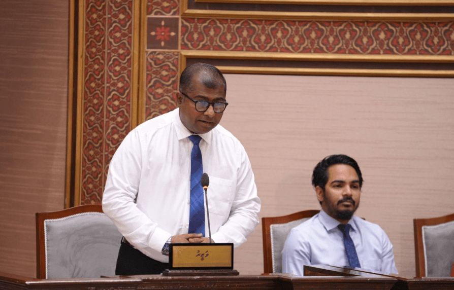 އެމްޑީޕީ ސަރުކާރުން ހުކުރު މިސްކިތުގެ މަސައްކަތްކުރީ އަސްލު ގެއްލޭގޮތަށް: މިނިސްޓަރު 