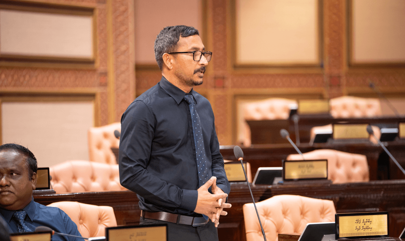  އެމްޑީޕީއަކީ މަޖިލީހަށް މެމްބަރުން ހޮވުމަށްފަހު ނުބައި ނަސޭހަތްތަކެއް ދޭ ޕާޓީއެއް: މެމްބަރު ފަލާހް
