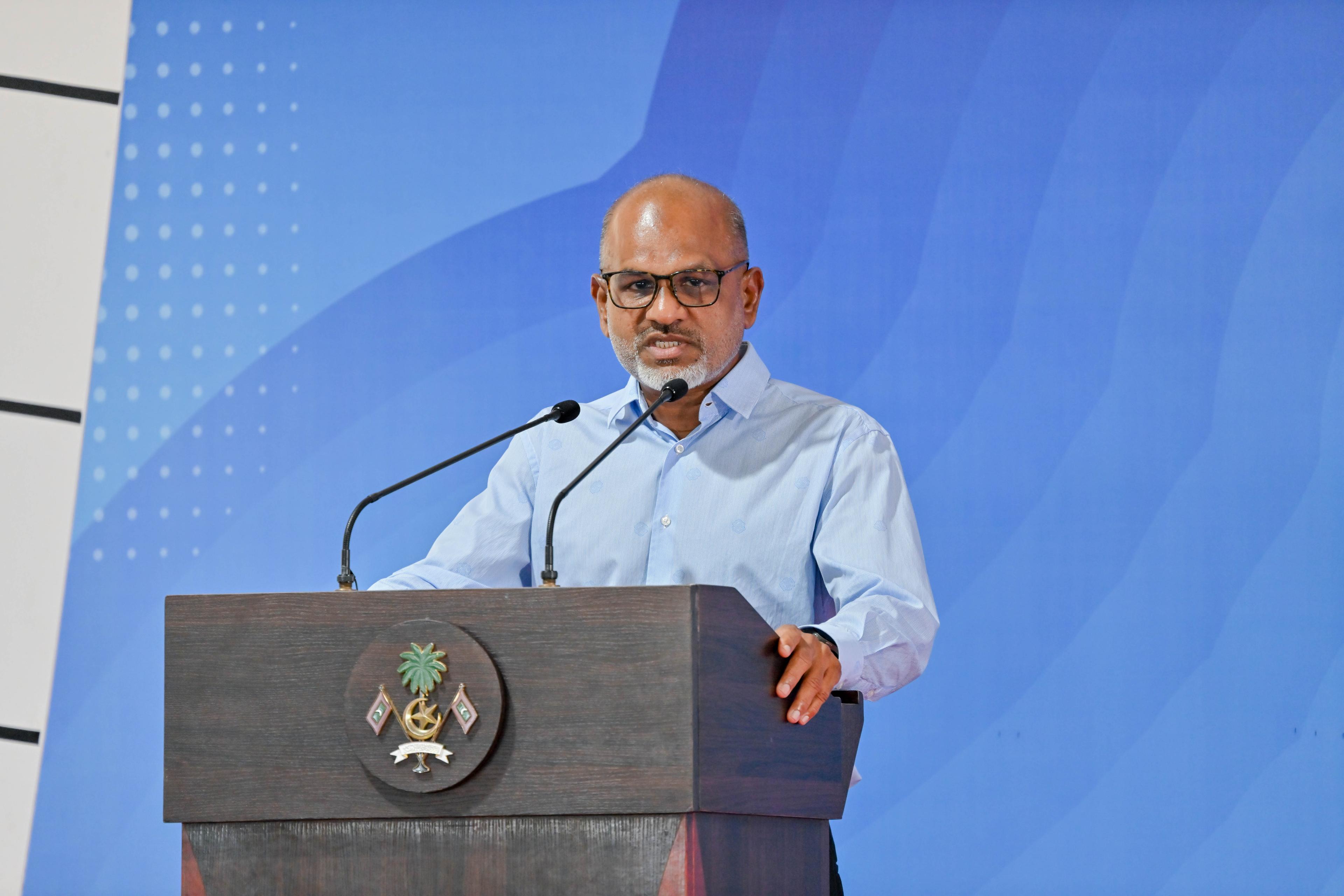 11 އަހަރުވީ އިންތިޒާރަށް ނިމުން ގެނެސްދެއްވީތީ ނާޒިމްގެ ޝުކުރު ރައީސްއަށް 