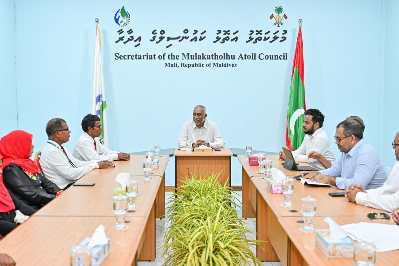 ރައީސް މ. ނާލާފުށީ ކައުންސިލާއި އަދި ރަށުގެ އިސްވެރިންނާ ބައްދަލުކުރައްވައިފި