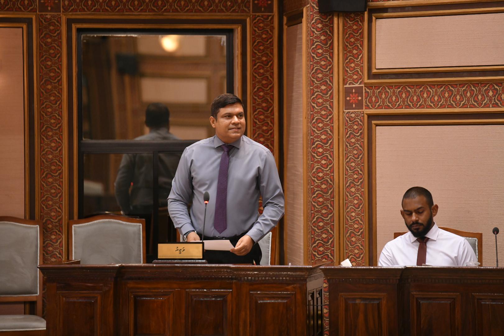 މެމްބަރުންގެ ބޮޑު އިތުބާރެއް އަމީނަށް، އެމްޑީޕީން ވެއްދި އިތުބާރުގެ މައްސަލަ ފެއިލްވެއްޖެ