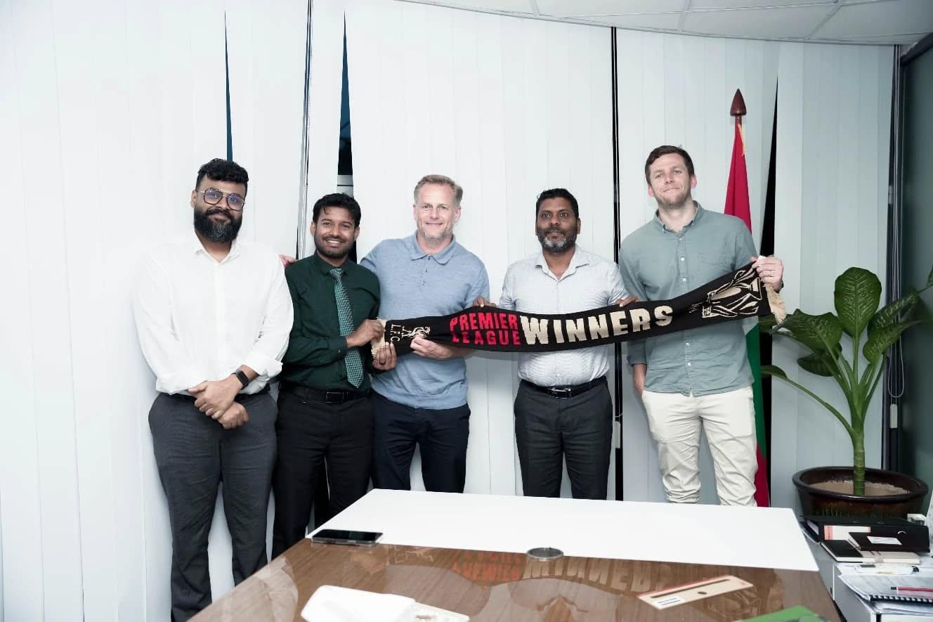 ކުޅިވަރާއިބެހޭ ވަޒީރު ލިވަރޕޫލްގެ އިސްވަފުދާ ބައްދަލުކުރައްވައިފި