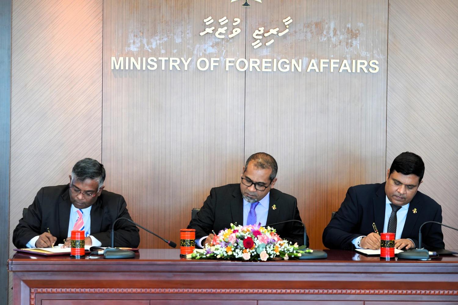 އިންޑިއާއިން ރާއްޖޭގައި 100 މިލިއަން ރުފިޔާގެ 13 މަޝްރޫއެއް ހިންގުމަށް ނިންމައިފި