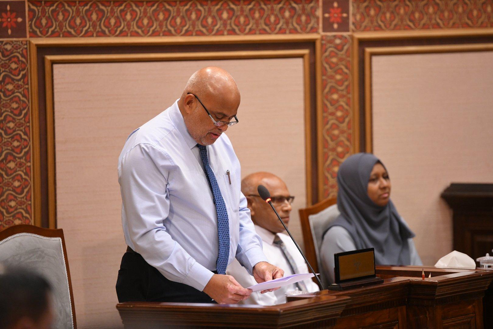 ސަރުކާރުން ދޫކުރި ސްޓޫޑެންޓް ލޯން އަނބުރާ ދައްކަނީ 40 އިންސައްތަ ދަރިވަރުން: ވަޒީރު