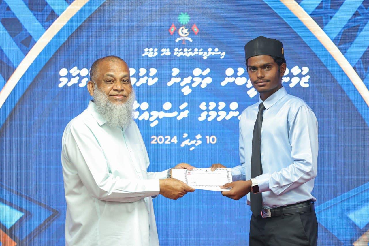 ޒުވާން ހަތީބުން އުފެއްދުން: ތިންވަނަ ބުރުގެ އިންޓަރވިއު ކުރިއަށް 