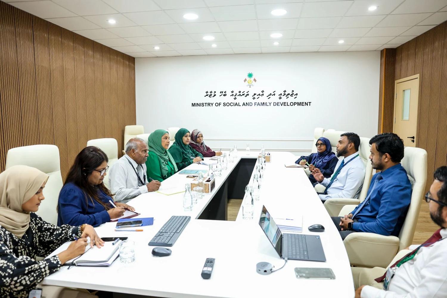 ފަގީރުން މަދުކުރުމަށް ކުރެވިދާނެ ކަންތައްތަކާ ގުޅޭގޮތުން މަޝްވަރާކޮށްފި