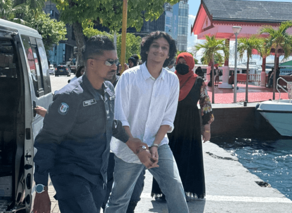 ރައުދު ބަންދުން ދޫކޮށްލައިފި